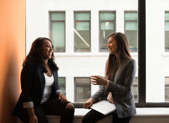 微商城的开辟体例次要分为三类：SaaS模板化开辟